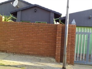 2 Bed House in Saulsville