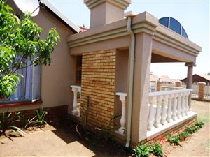 4 Bed House in Soshanguve