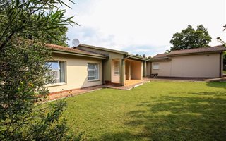 3 Bedroom House in Schuinshoogte