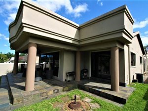 3 Bedroom House in Umhlatuzana