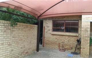 2 Bedroom Townhouse in Three Rivers East