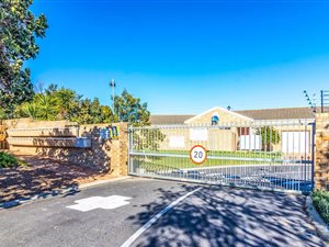 2 Bed Apartment in The Crest