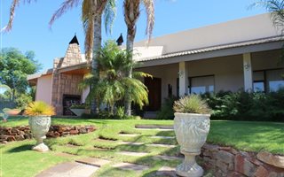 4 Bedroom House in Keidebees