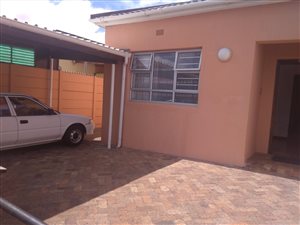 3 Bed House in Kensington