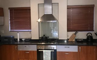 2 Bedroom Cluster in Melrose Estate