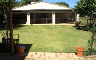 2 Bedroom House in Nooitgedacht