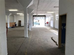 665 m² Industrial space in New Germany
