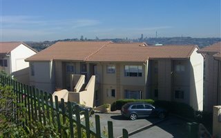 2 Bedroom Townhouse in Primrose Hill