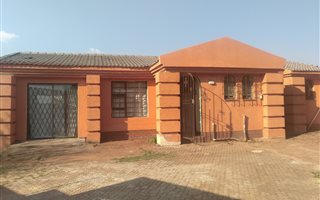 2 Bedroom House in Dalpark