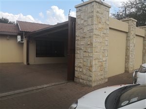 409 m² Commercial space in Rustenburg Central