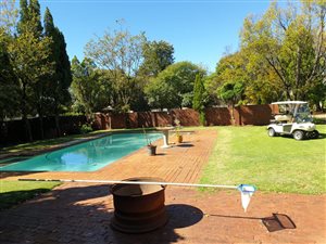 4 Bed House in Daggafontein