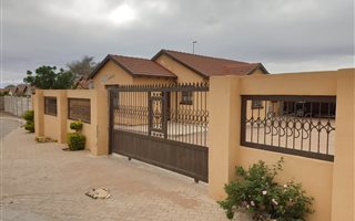 3 Bedroom House in Lesedi Park