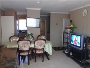 3 Bed House in Chantelle