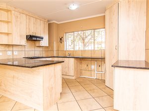 2 Bed Apartment in Florida Glen