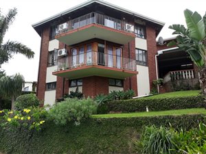 7 Bed House in Glenmore