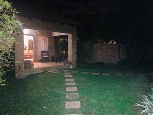 2 Bed Townhouse in Moreleta Park
