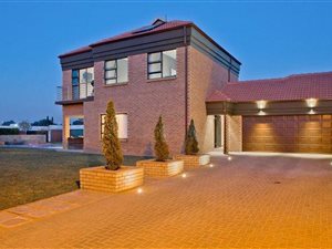 3 Bed House in Pomona