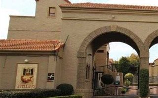 2 Bedroom Townhouse in Sunninghill