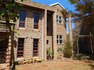3 Bed Townhouse in Menlo Park