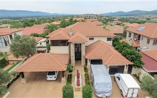 5 Bedroom House in Ifafi
