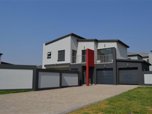 3 Bed House in Zambezi Manor Estate