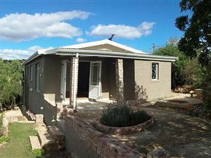 2 Bed House in De Rust