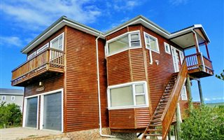 4 Bedroom House in Hersham