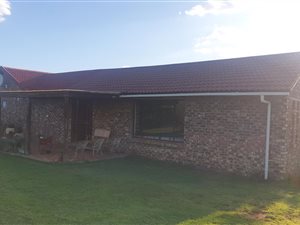 4.4 ha Smallholding in Bloemfontein Farms