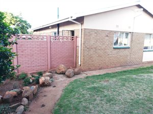 3 Bed House in Edelweiss
