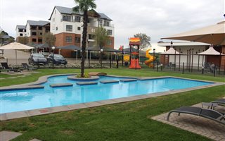 3 Bedroom Apartment in Olivedale