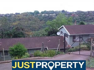 5 Bed House in Waterfall