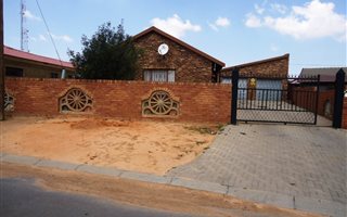 4 Bedroom House in Soshanguve