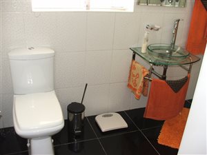 3 Bed House in Golf Park