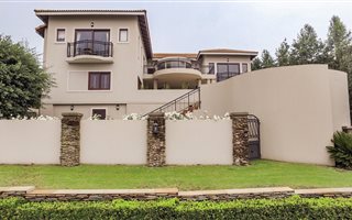 5 Bedroom House in Bankenveld