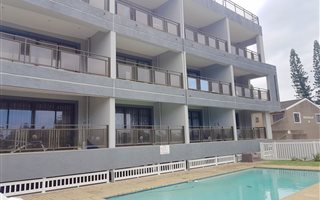 3 Bedroom Apartment in Blythedale Beach