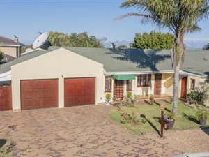 5 Bed House in Stellenridge