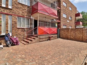 2 Bed Apartment in Vanderbijlpark CW2