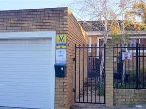 3 Bed Townhouse in Vredekloof