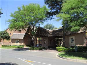 2 Bed Apartment in Pineslopes