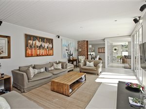 5 Bed House in Saxonwold
