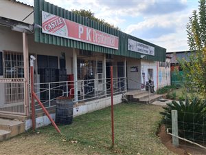 300 m² Commercial space in Bela-Bela (Warmbaths)