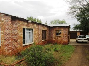 2.1 ha Farm in Hartbeespoort Dam