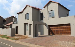 3 Bedroom House in Hartbeespoort Dam