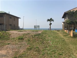1012 m² Land available in Amanzimtoti