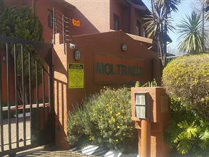 2 Bed Townhouse in Hurlyvale