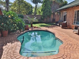 3 Bed Duet in Pierre van Ryneveld