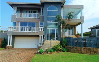 4 Bedroom House in Illovo Beach