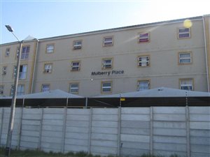 2 Bed Apartment in Cloetesville