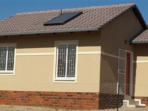 2 Bed House in Vereeniging Central