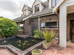 5 Bed House in Beverley Gardens